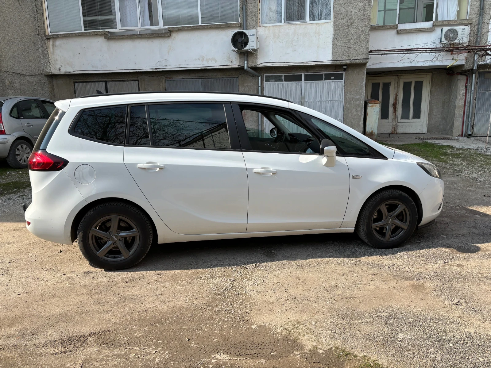 Opel Zafira Tourer Ti 140к.с. Евро5, снимка 7 - Автомобили и джипове - 53736373