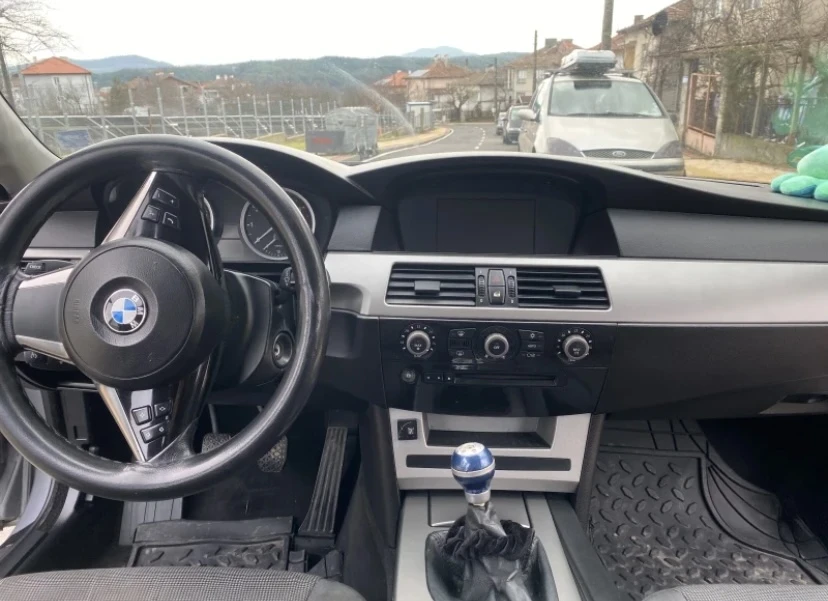 BMW 525, снимка 11 - Автомобили и джипове - 54031118