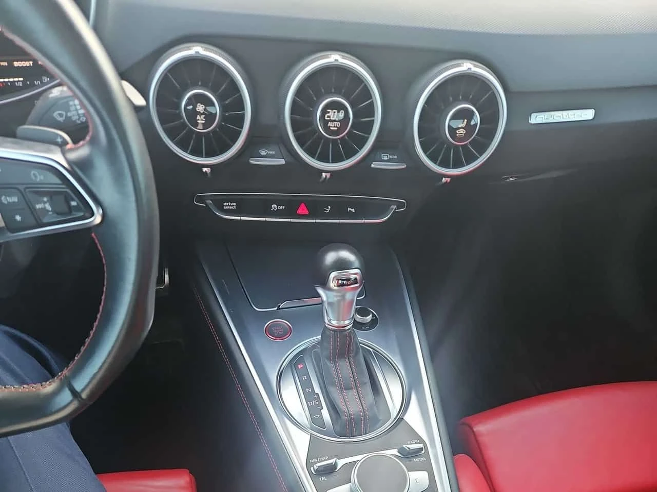 Audi Tt * 2.0T * TTS* ПОДГРЕВ* KEYLESS* , снимка 9 - Автомобили и джипове - 54264319