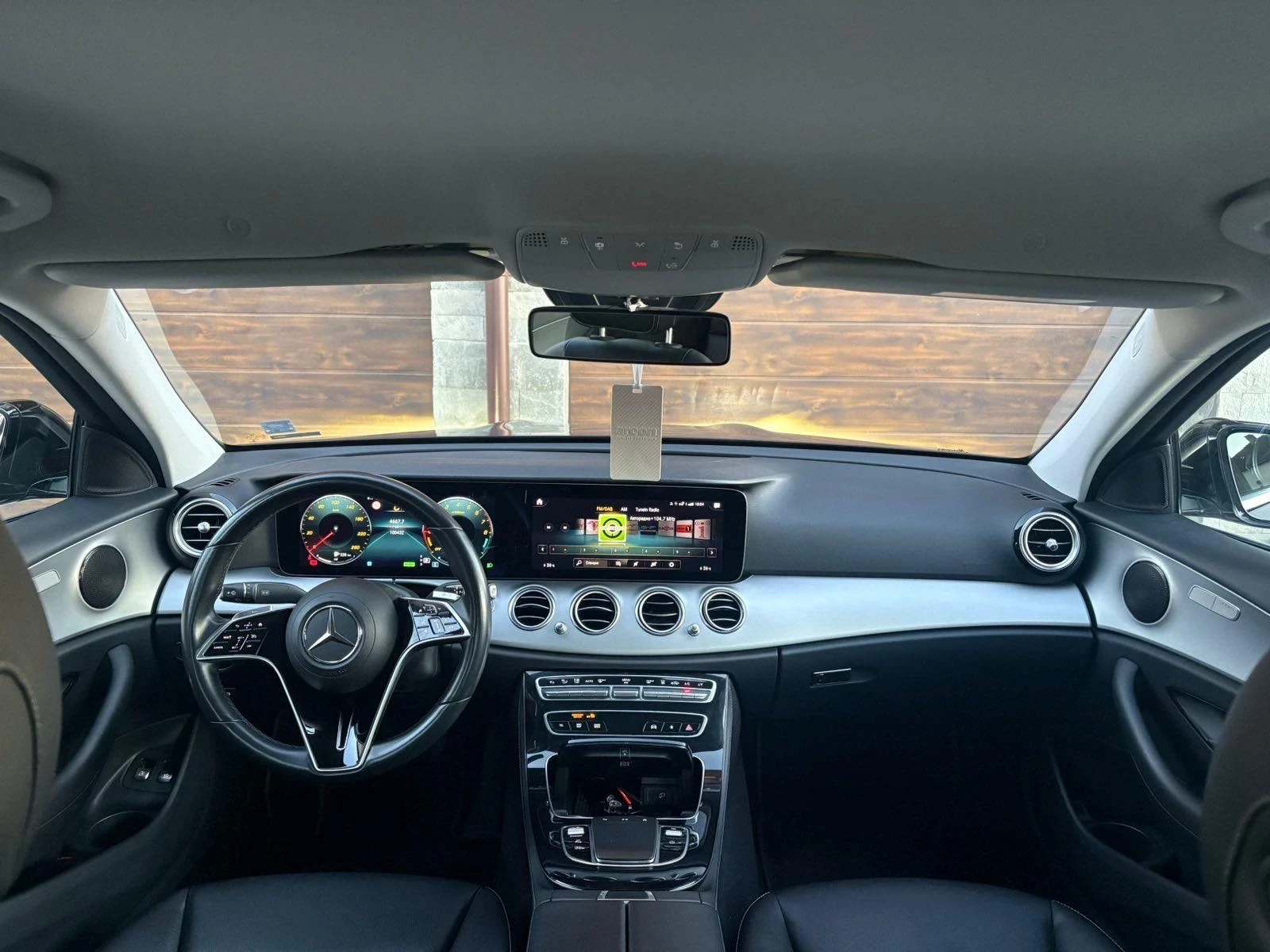 Mercedes-Benz E 300 Plug-in Hybrid, снимка 5 - Автомобили и джипове - 54399759