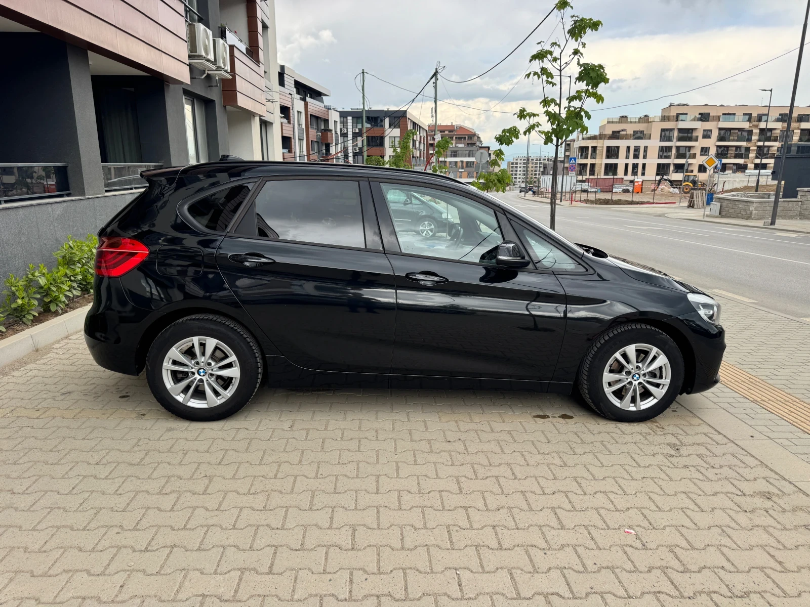 BMW 2 Active Tourer 216d, снимка 4 - Автомобили и джипове - 54644203