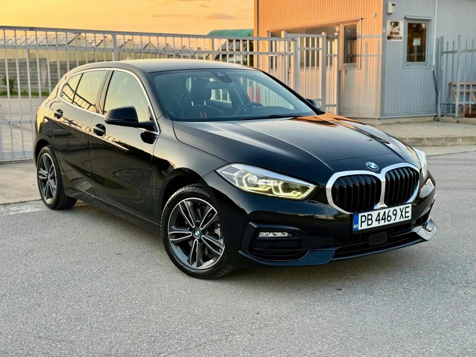 BMW 118 Keyless/ ОТЛИЧНО, снимка 3 - Автомобили и джипове - 54692842