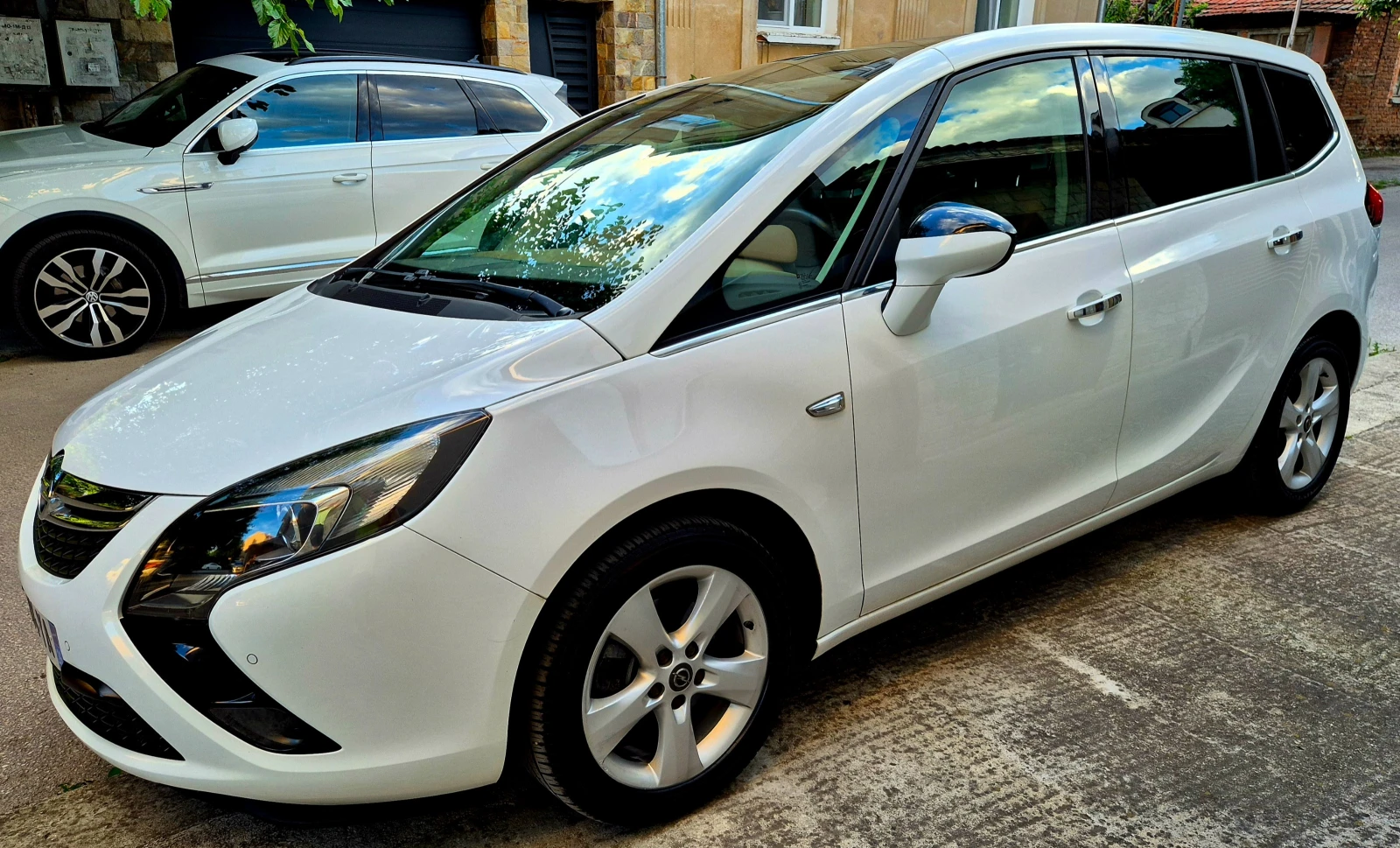 Opel Zafira 2.0d-COSMO-LUX-NAVI-6speed, снимка 11 - Автомобили и джипове - 54919475