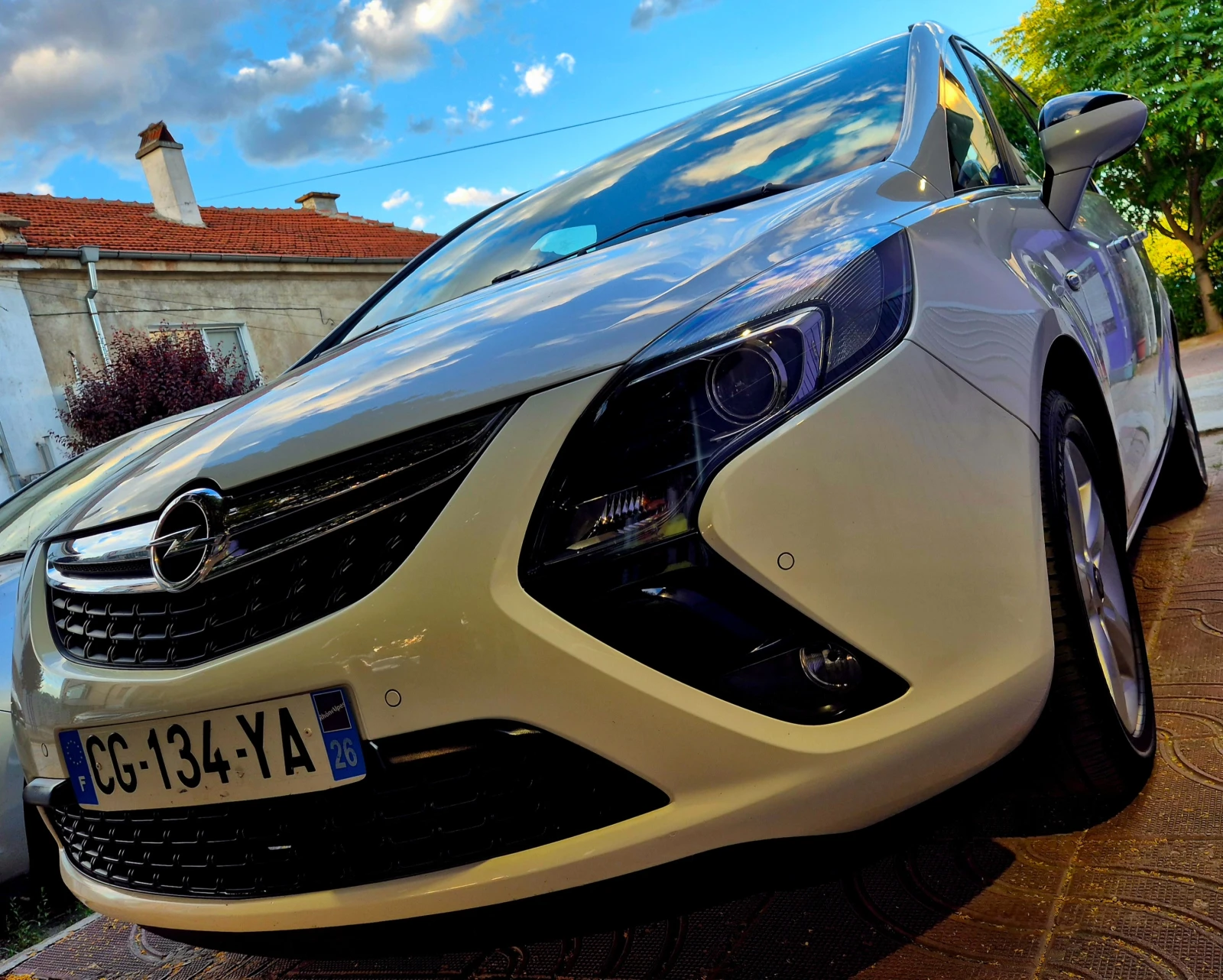 Opel Zafira 2.0d-COSMO-LUX-NAVI-6speed, снимка 4 - Автомобили и джипове - 54919475