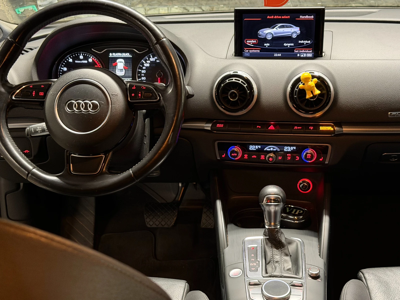 Audi A3 Quattro S line Premium Plus Package 220 к.с., снимка 5 - Автомобили и джипове - 56681829
