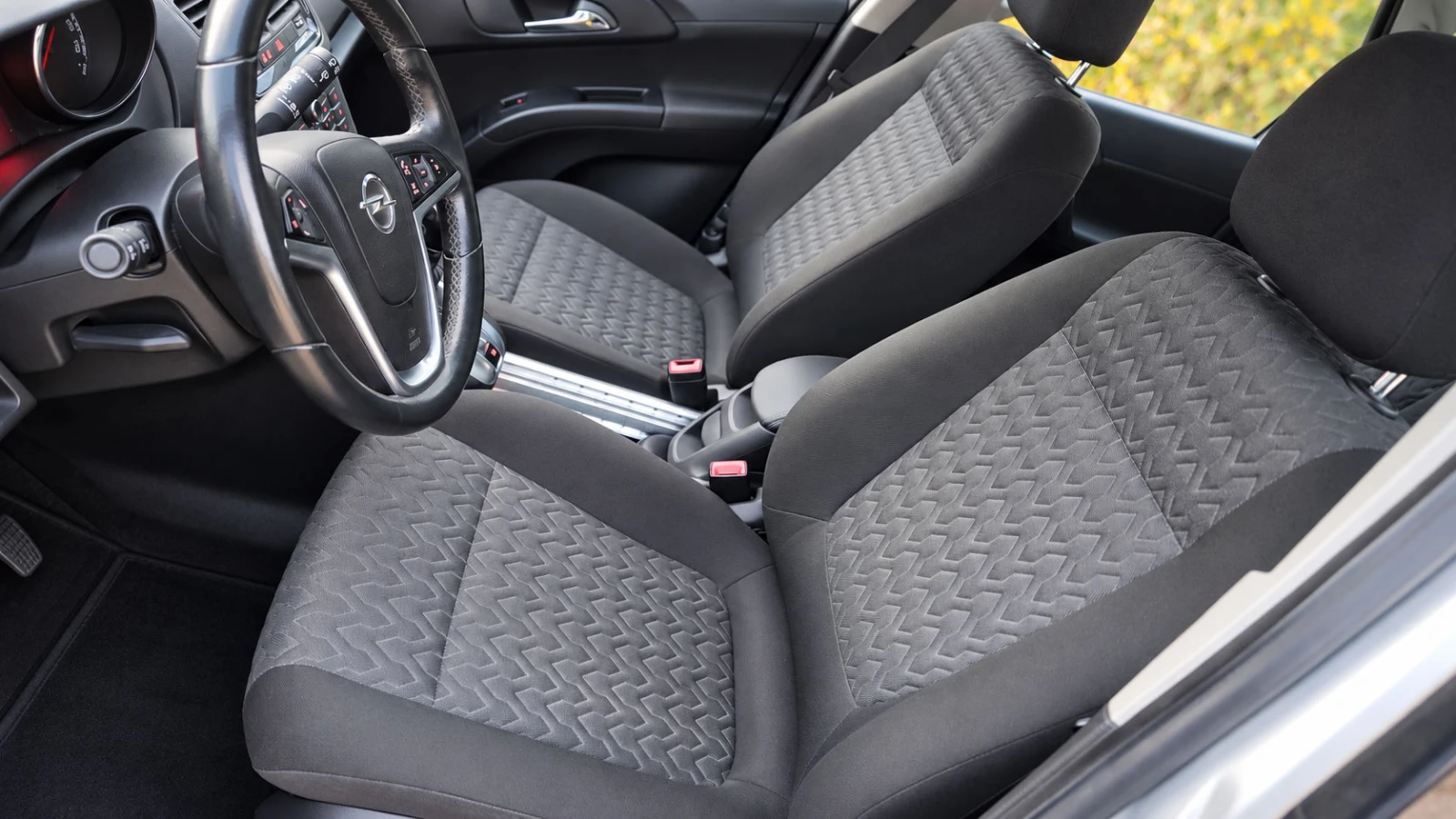 Opel Meriva 1.4 Turbo, снимка 8 - Автомобили и джипове - 56646306