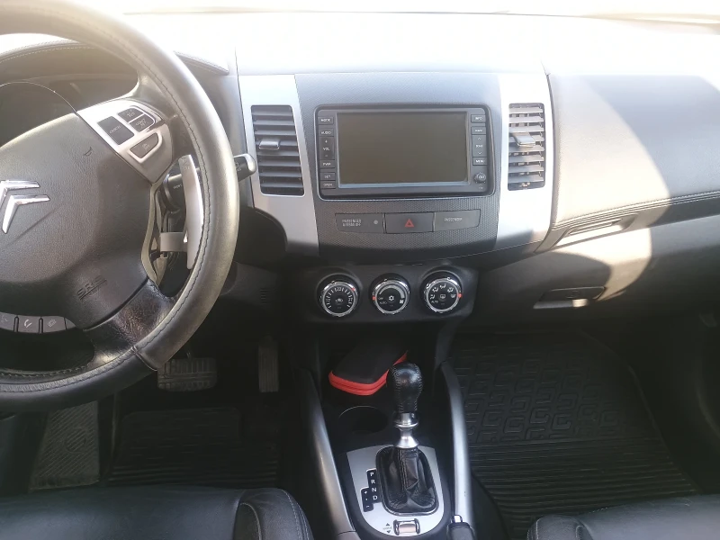 Citroen C-Crosser, снимка 9 - Автомобили и джипове - 52461738