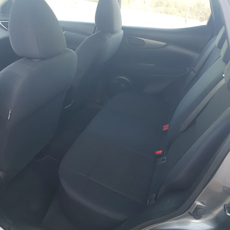 Nissan Qashqai 1.5 DCI, снимка 6 - Автомобили и джипове - 52587928