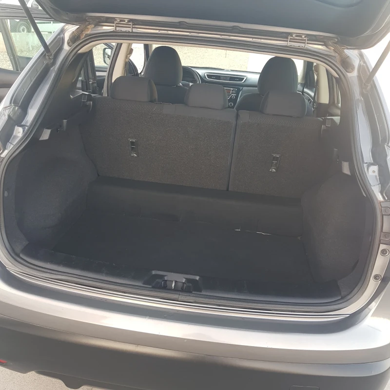 Nissan Qashqai 1.5 DCI, снимка 7 - Автомобили и джипове - 52587928