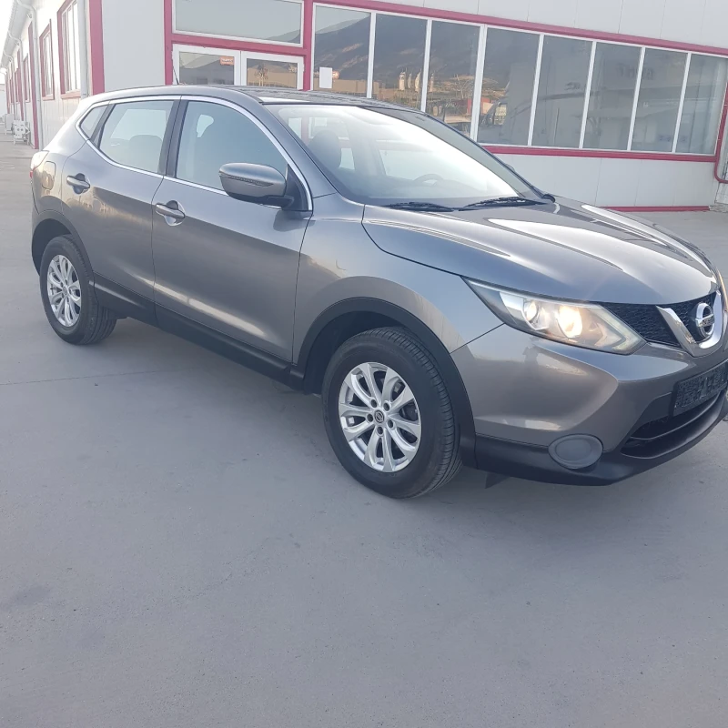 Nissan Qashqai 1.5 DCI, снимка 2 - Автомобили и джипове - 52587928