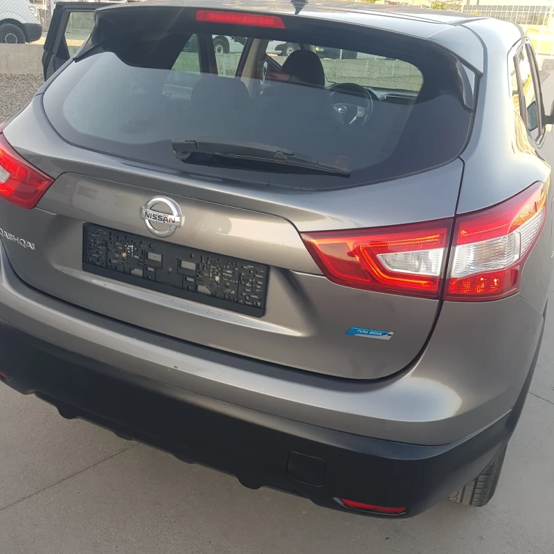 Nissan Qashqai 1.5 DCI, снимка 8 - Автомобили и джипове - 52587928