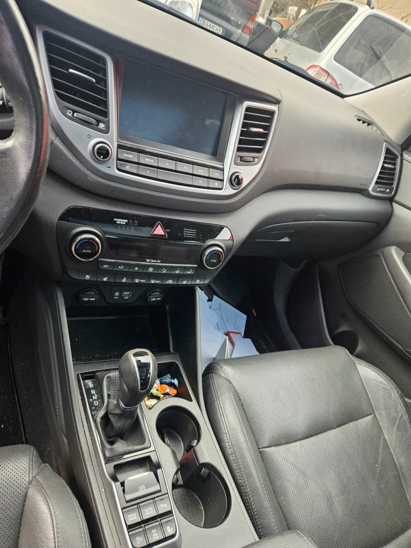 Hyundai Tucson 2.0crdi-136ks-2016god-4x4-На части!!, снимка 11 - Автомобили и джипове - 53467237