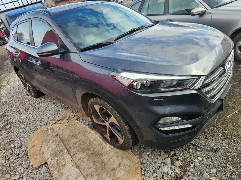 Hyundai Tucson 2.0crdi-136ks-2016god-4x4-На части!!, снимка 6 - Автомобили и джипове - 53467237