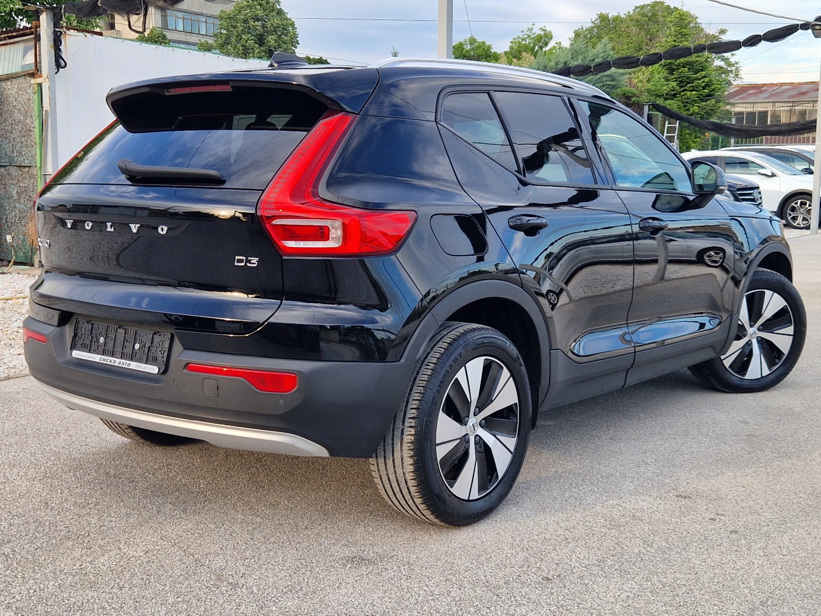 Volvo XC40 2.0 D3 R-Design * CAMERA* FUL LED* I-COCPIT - изображение 5