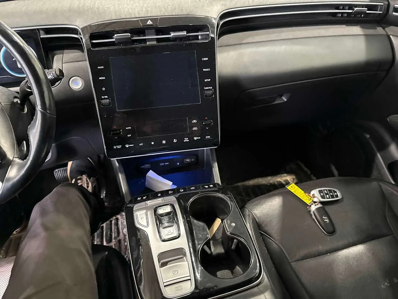 Hyundai Tucson Luxury/CARFAX/ОБДУХВАНЕ/ПАНОРАМА  - изображение 8