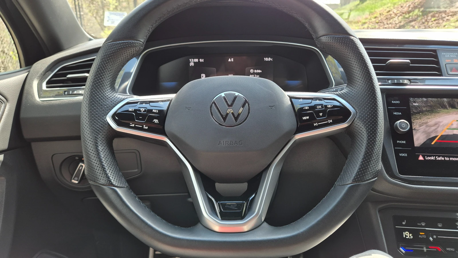 VW Tiguan 2.0 TSI 184 к.с. 4Motion Automatic (SE), снимка 8 - Автомобили и джипове - 54156602