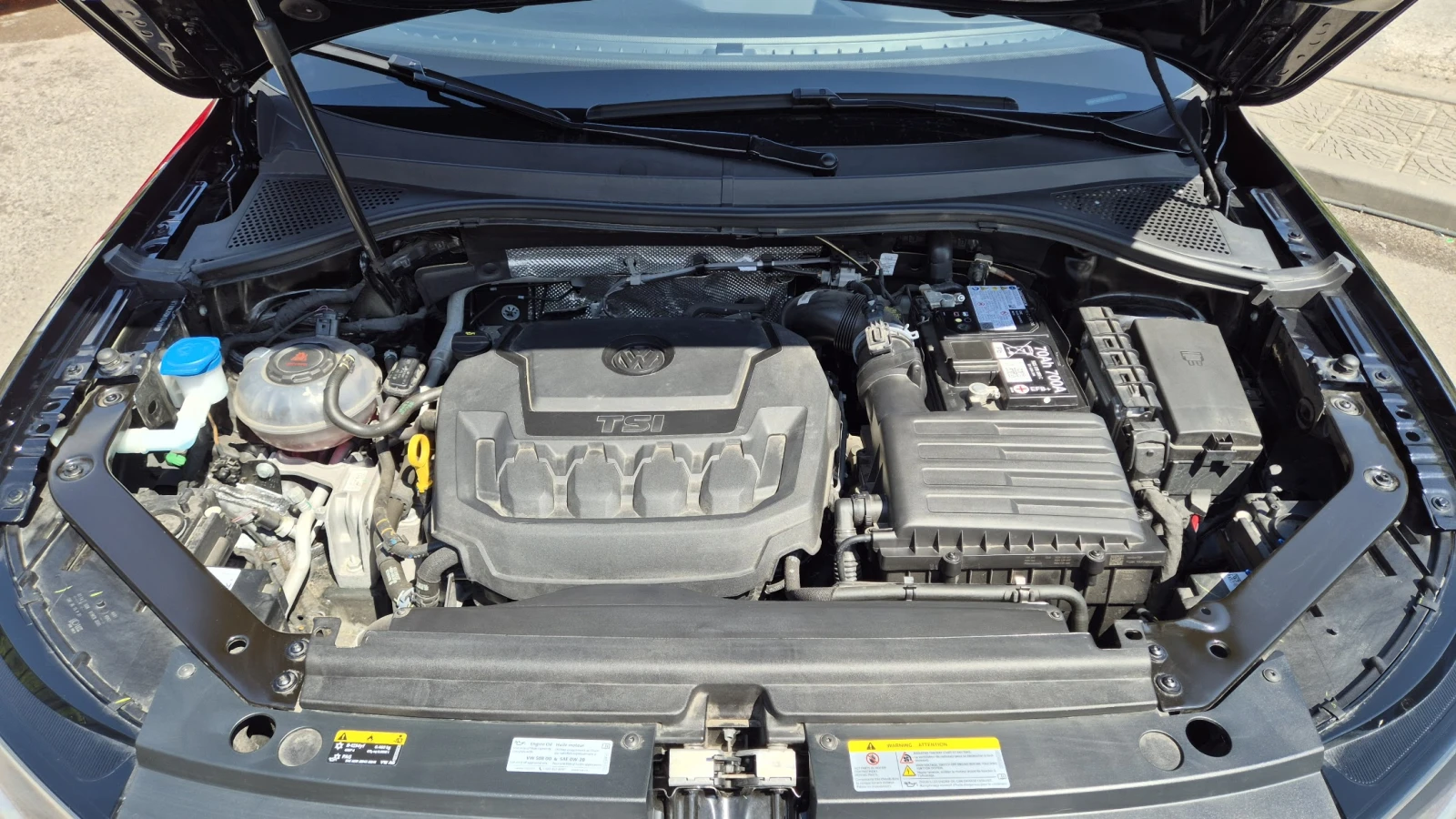 VW Tiguan 2.0 TSI 184 к.с. 4Motion Automatic (SE), снимка 15 - Автомобили и джипове - 54446392