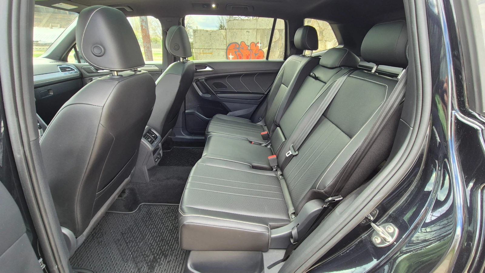 VW Tiguan 2.0 TSI 184 к.с. 4Motion Automatic (SE), снимка 12 - Автомобили и джипове - 54156602