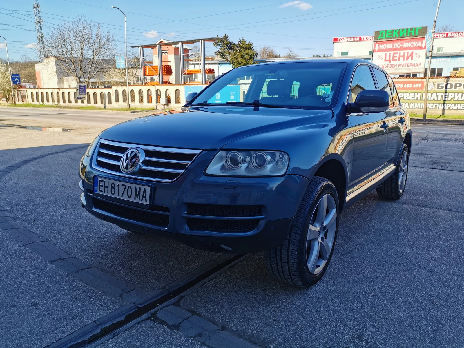 VW Touareg 4.2 310 коня ГАЗ, НАВИ, ВЪЗДУХ, снимка 2 - Автомобили и джипове - 54215480