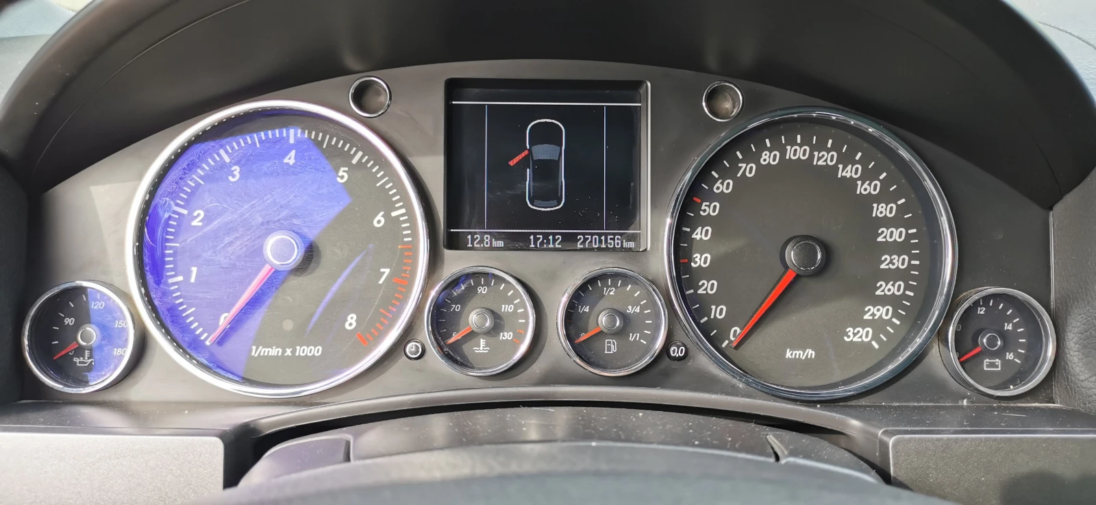 VW Touareg 4.2 310 коня ГАЗ, НАВИ, ВЪЗДУХ, снимка 14 - Автомобили и джипове - 54215480