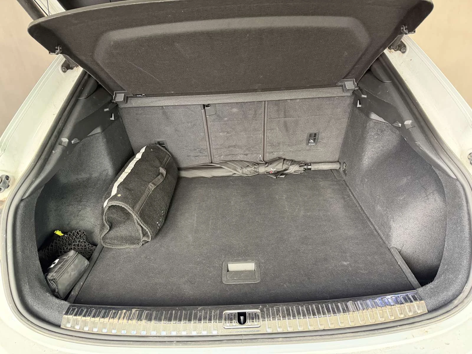 Audi Q3 Sportback, снимка 8 - Автомобили и джипове - 54372884
