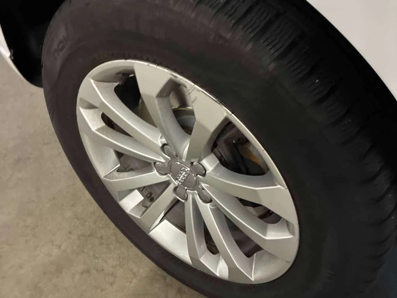 Audi SQ5 * 3.0T Technik * CARFAX * KEYLESS * КЛИП НА МОТОРА, снимка 7 - Автомобили и джипове - 54322813