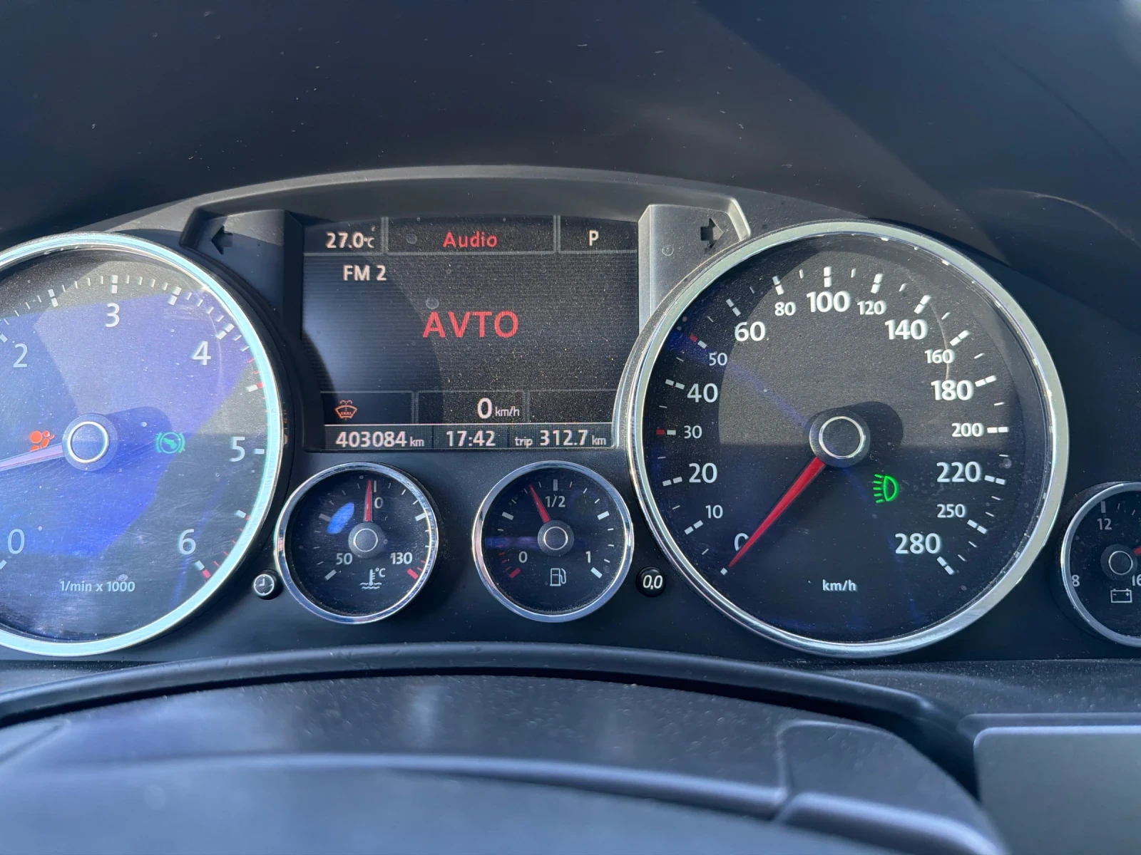 VW Touareg 3000, снимка 12 - Автомобили и джипове - 54702560
