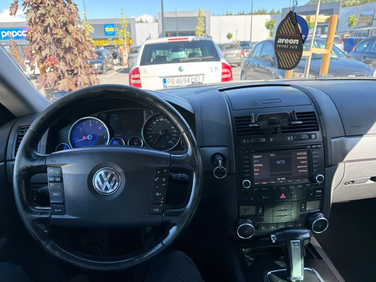 VW Touareg 3000, снимка 11 - Автомобили и джипове - 54702560