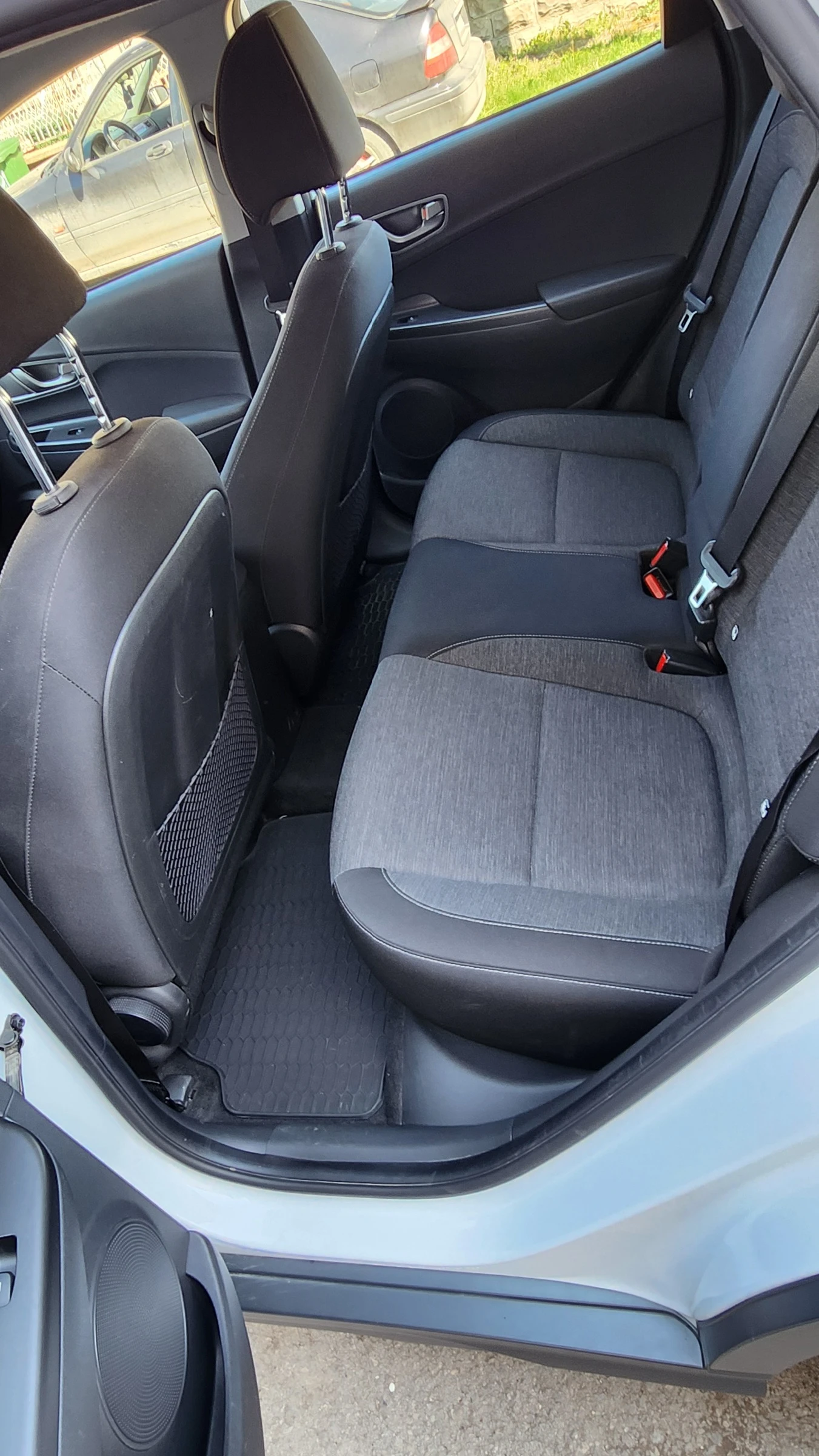 Hyundai Kona 64 kWh, снимка 17 - Автомобили и джипове - 55965698