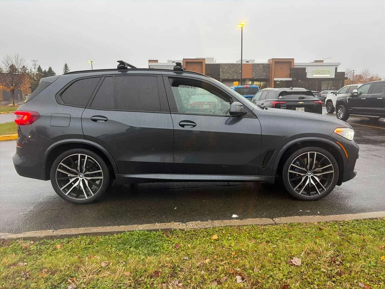 BMW X5 * M50i * CARFAX * ����� �� ����������� | Mobile.bg � ����������� 3
