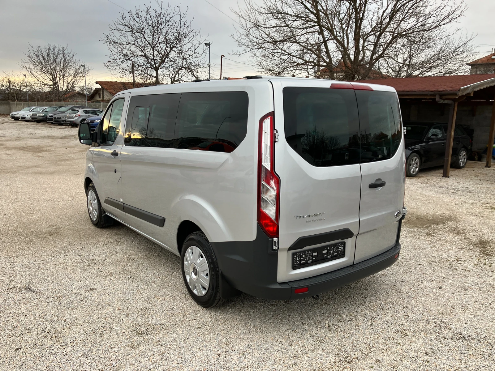 Ford Transit 2.2 TDCI- 9местен - изображение 5