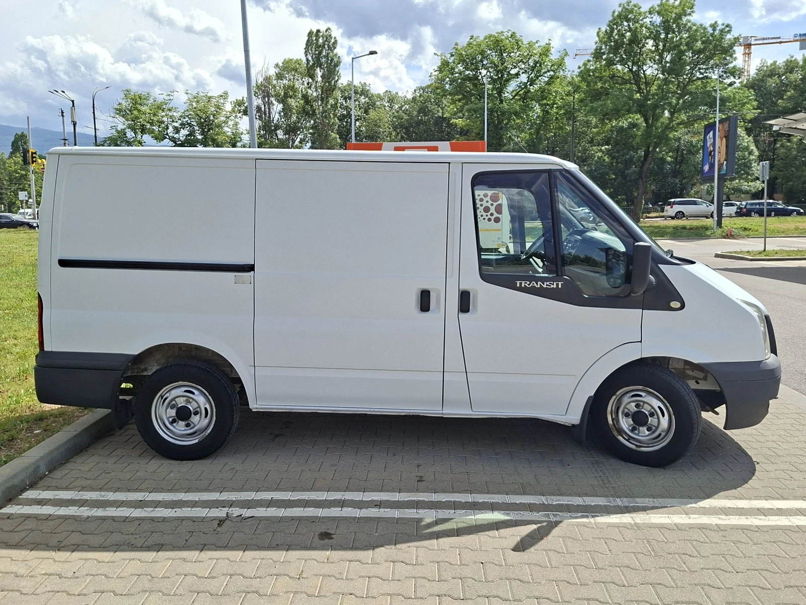 Ford Transit Хладилен H1 L1, снимка 4 - Бусове и автобуси - 54947734