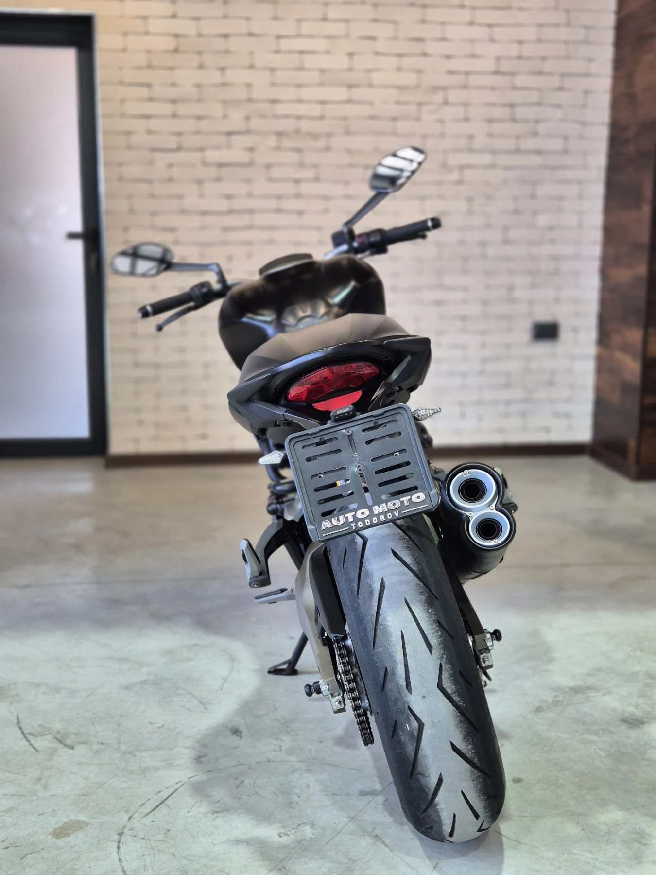 Ducati Monster 821 ABS 29000км! СЕРВИЗНА ИСТ. Нов внос ШВЕЙЦАРИЯ!, снимка 7 - Мотоциклети и мототехника - 54111458