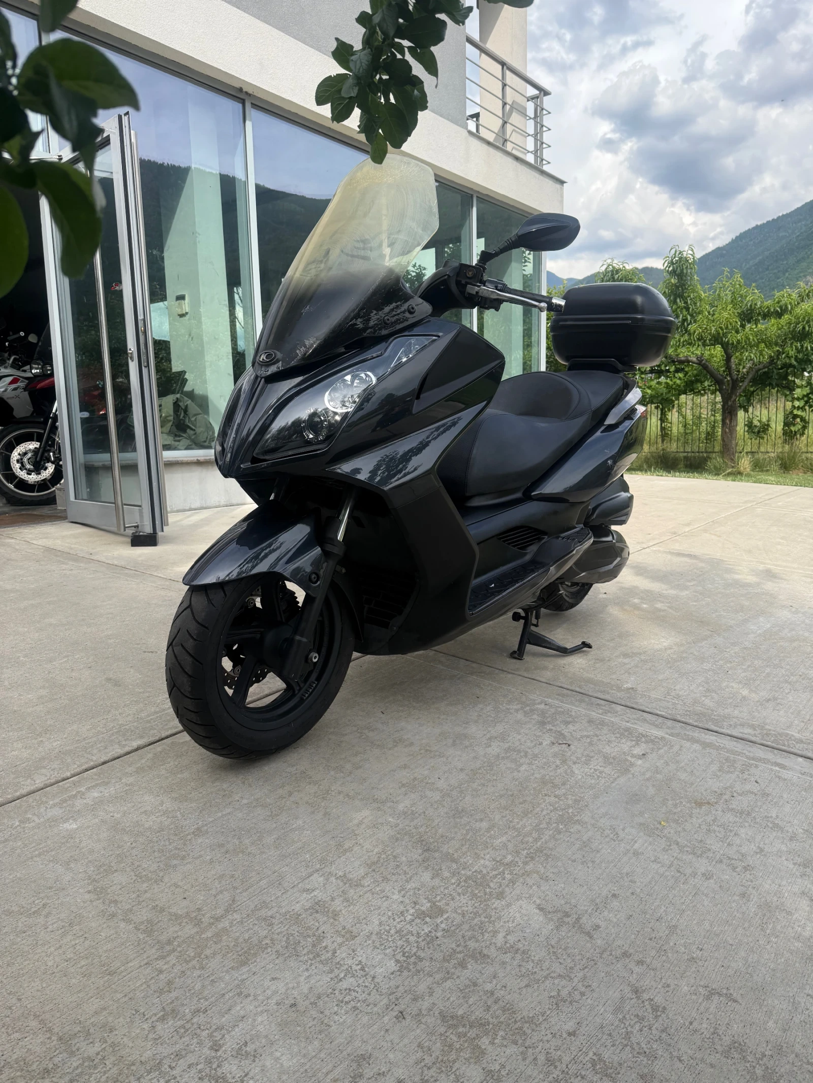 Kymco Downtown 300i 2010, снимка 2 - Мотоциклети и мототехника - 54855800