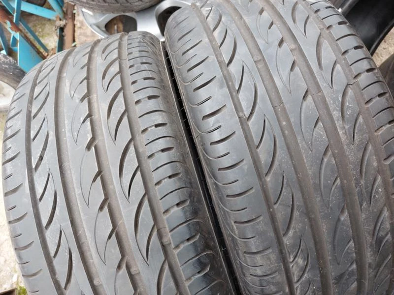 Гуми Летни 225/45R17, снимка 2 - Гуми и джанти - 36287540