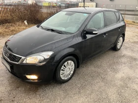 Kia Ceed 1.6/6ск./Отлична , снимка 1