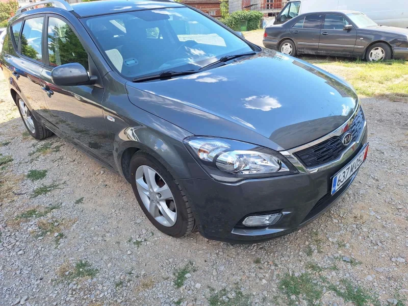 Kia Ceed 1.6 CRDI 128кс, снимка 1 - Автомобили и джипове - 46847923