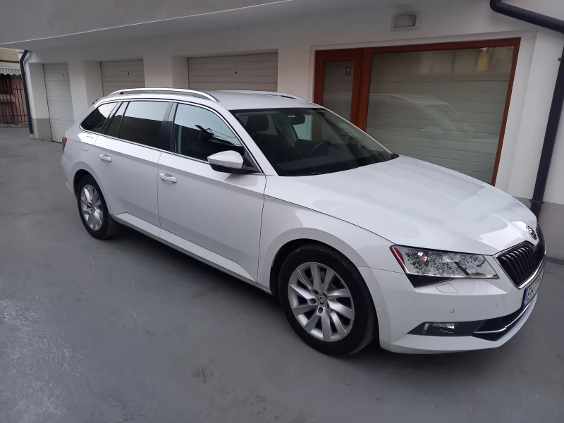 Skoda Superb, снимка 2 - Автомобили и джипове - 47636665