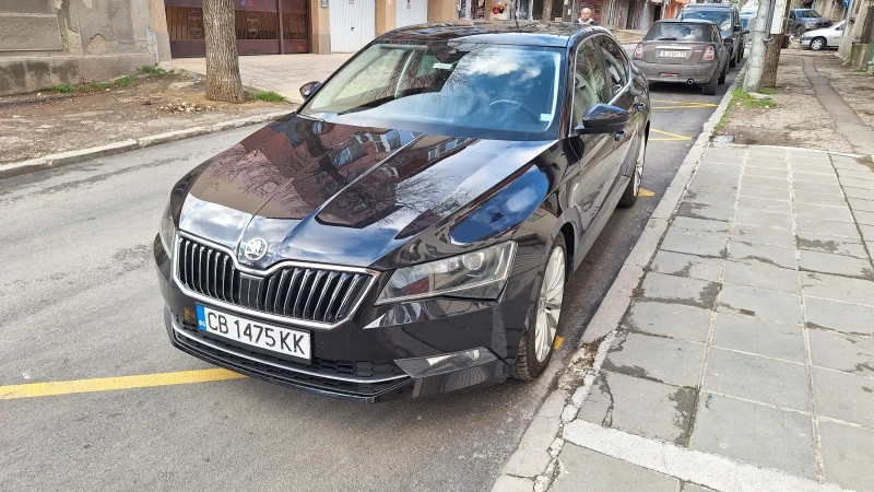 Skoda Superb, снимка 1 - Автомобили и джипове - 47778675