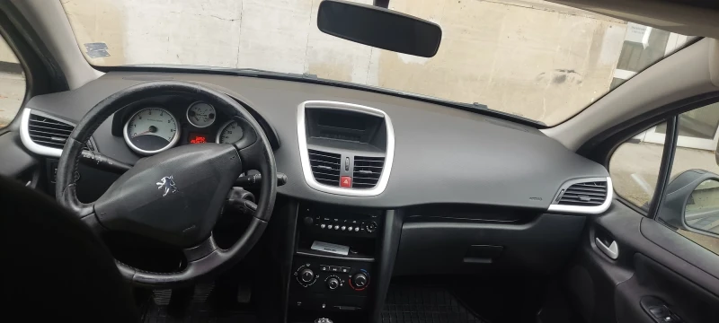 Peugeot 207 1.4i, 75кс.Газ/бензин , снимка 4 - Автомобили и джипове - 47996920