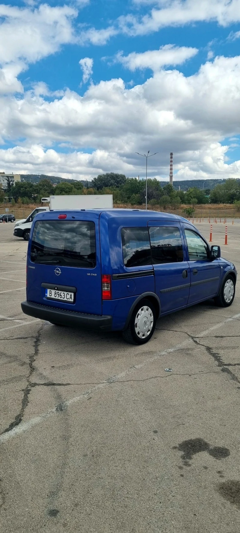 Opel Combo 1.6 Фабричен Метан, снимка 2 - Автомобили и джипове - 48090375