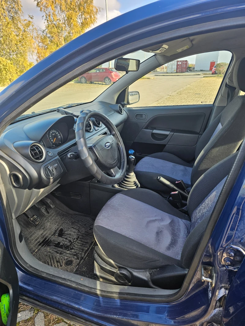 Ford Fiesta, снимка 5 - Автомобили и джипове - 48216016