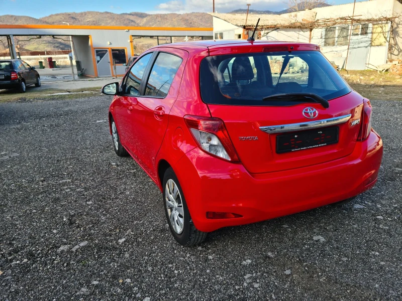 Toyota Yaris 1.3vvti, кам.нав.ТОП, снимка 7 - Автомобили и джипове - 48163981