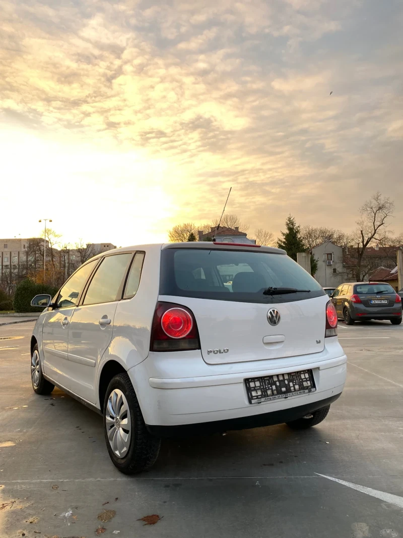 VW Polo 1.4i * КЛИМАТИК* ЕВРО 4, снимка 5 - Автомобили и джипове - 48212411