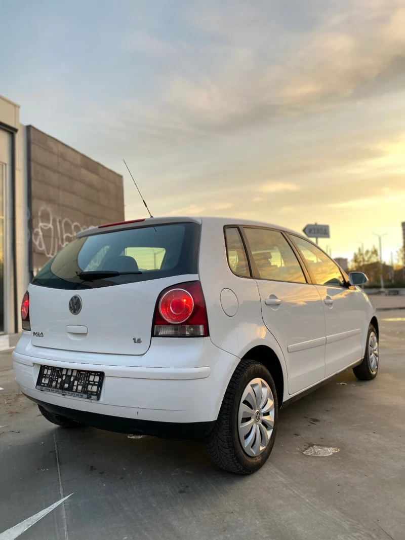 VW Polo 1.4i * КЛИМАТИК* ЕВРО 4, снимка 6 - Автомобили и джипове - 48212411