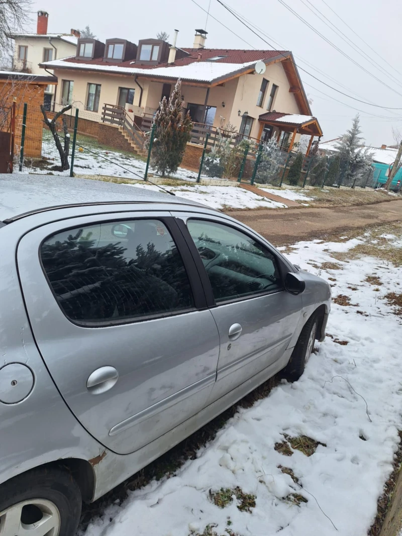 Peugeot 206, снимка 7 - Автомобили и джипове - 48756909