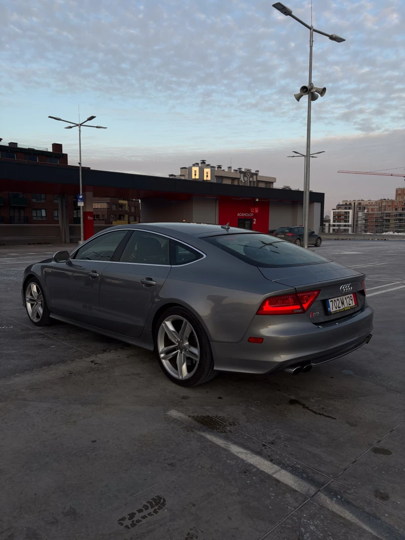 Audi S7 Carplay* Distronic* Night Vision* Обдух* Масаж* , снимка 4 - Автомобили и джипове - 49238091