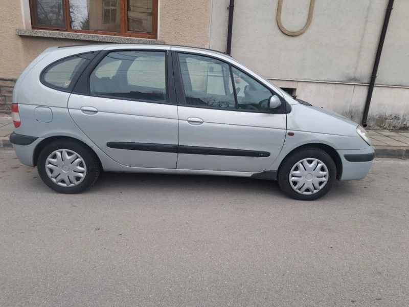 Renault Scenic, снимка 8 - Автомобили и джипове - 51553983