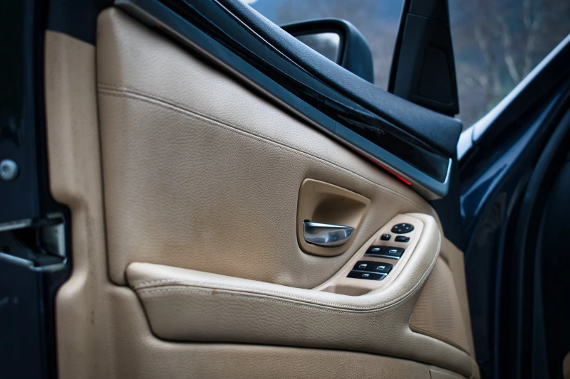 BMW 535 535i xDrive , снимка 9 - Автомобили и джипове - 52131826