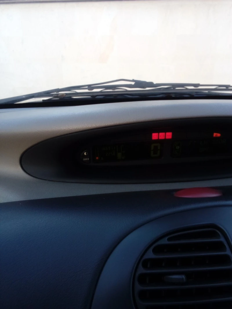 Citroen Xsara picasso, снимка 11 - Автомобили и джипове - 52771986